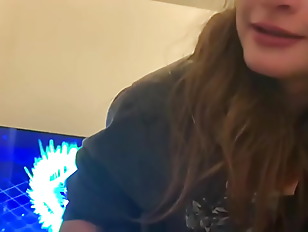 Lesbian bestfriend comes in room for a facial