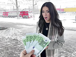 Public Agent – Beauty fucks on the train for money
