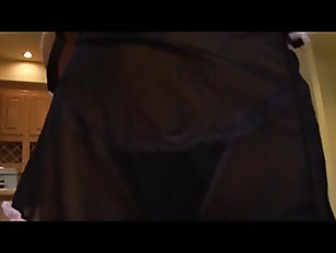 Squirting Juicy Pussy Ruins Another CouchGHe2